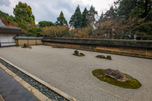 a clear view of the rock garden at Ryoan-Ji temple