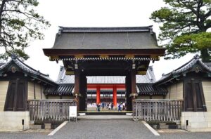 2 Kyoto-gosho_Kenreimon - Travelpreneur Kenreimon of the kyoto imperial palace