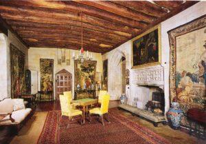 6 Drawing Room - Travelpreneur Berkeley Castle Drawing Room with vintage furnitures