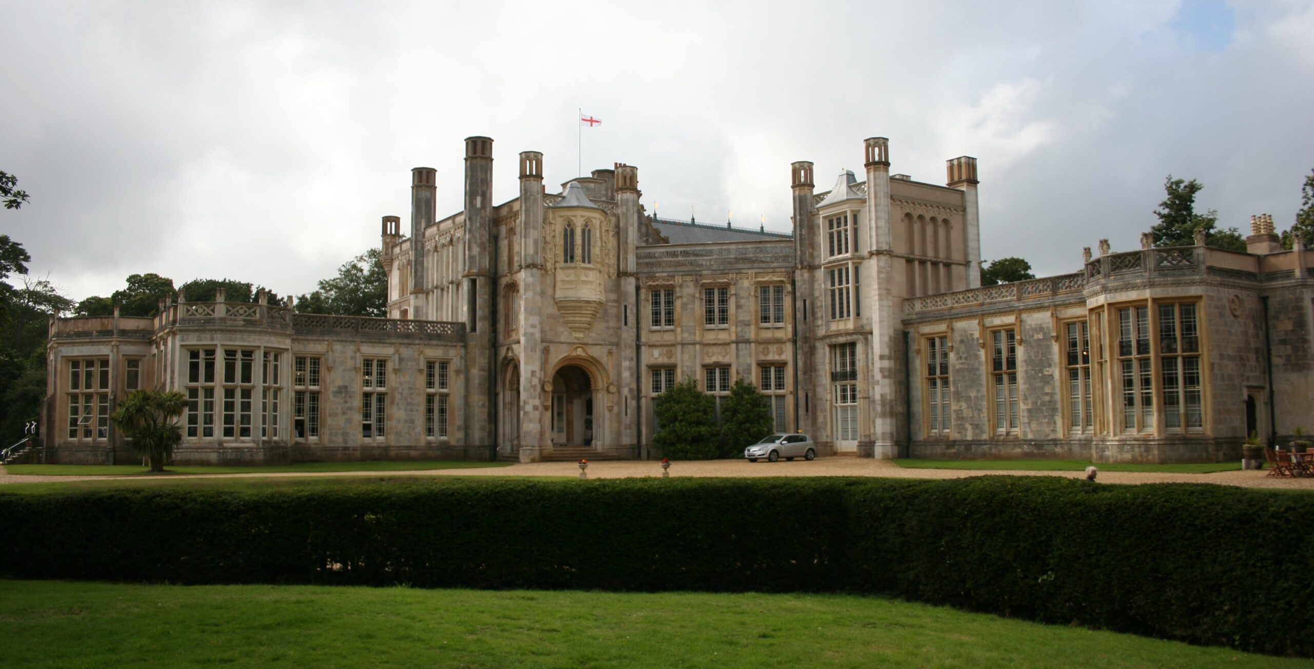 Highcliffe Castle and hedge garden wall
