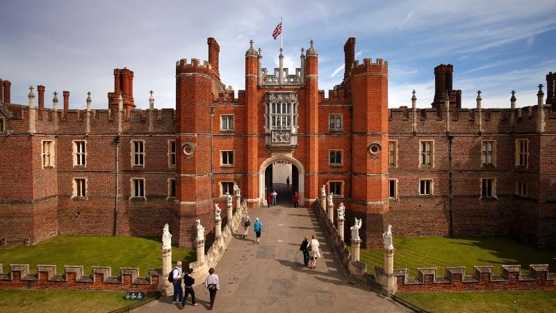 front view of the Hampton Court Castle