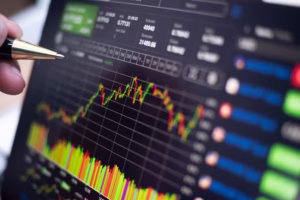 b3 - Travelpreneur a laptop screen showing investment