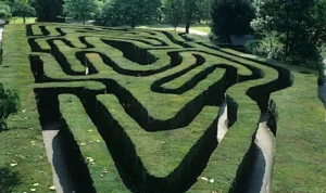 Hampton Court’s magnificent gardens maze