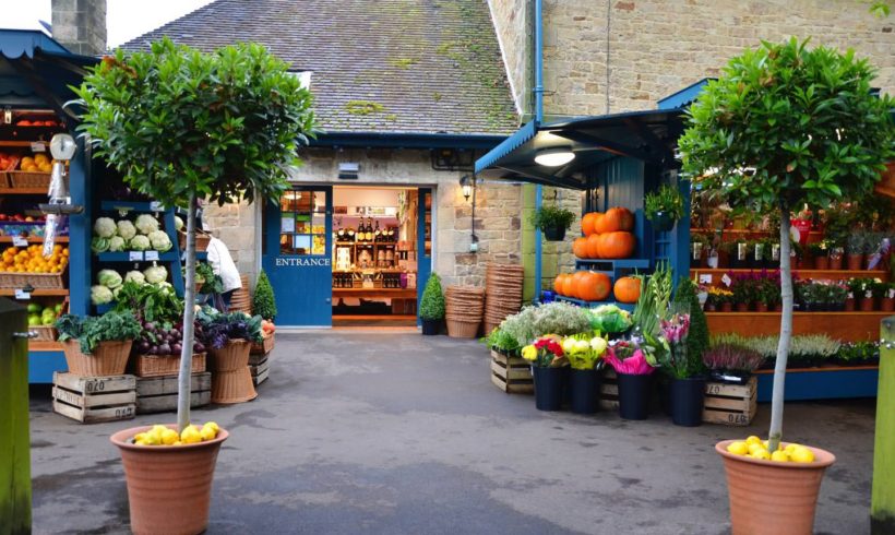 Chatsworth-house-gift shop front and entrance