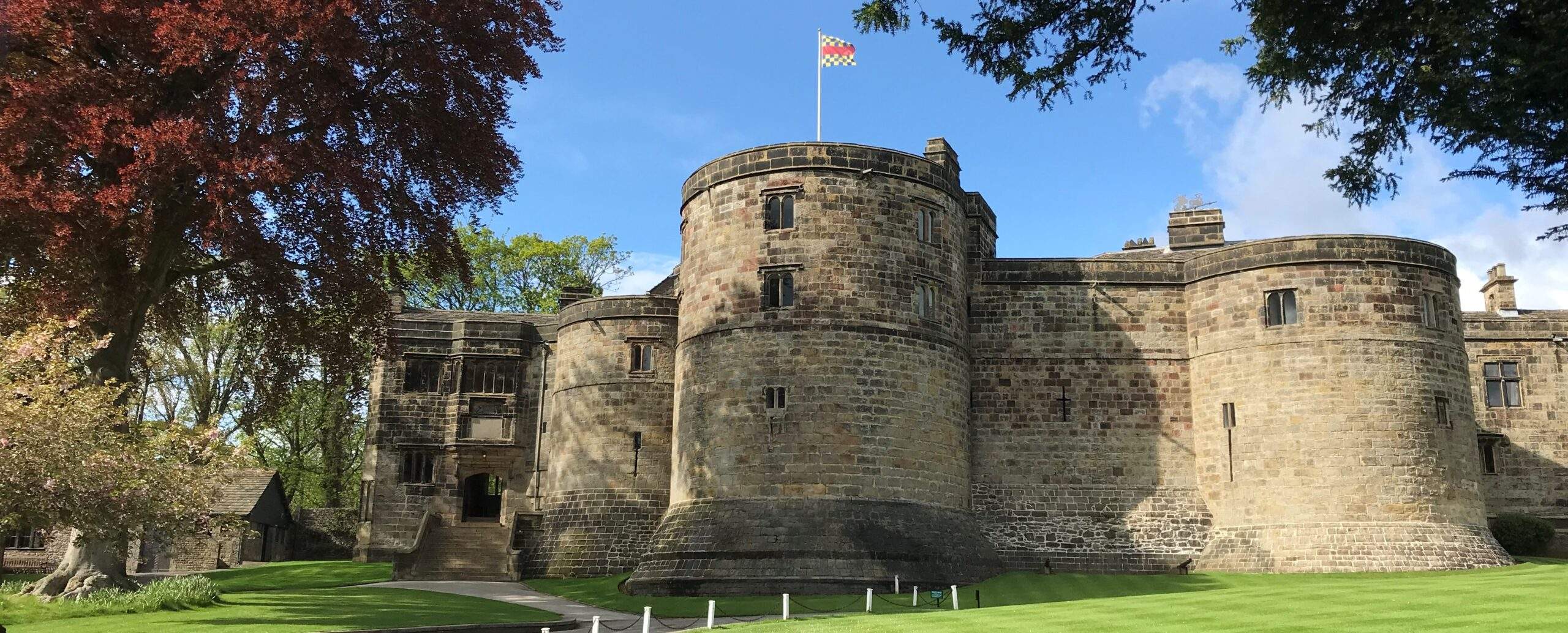 Skipton Castle backyard